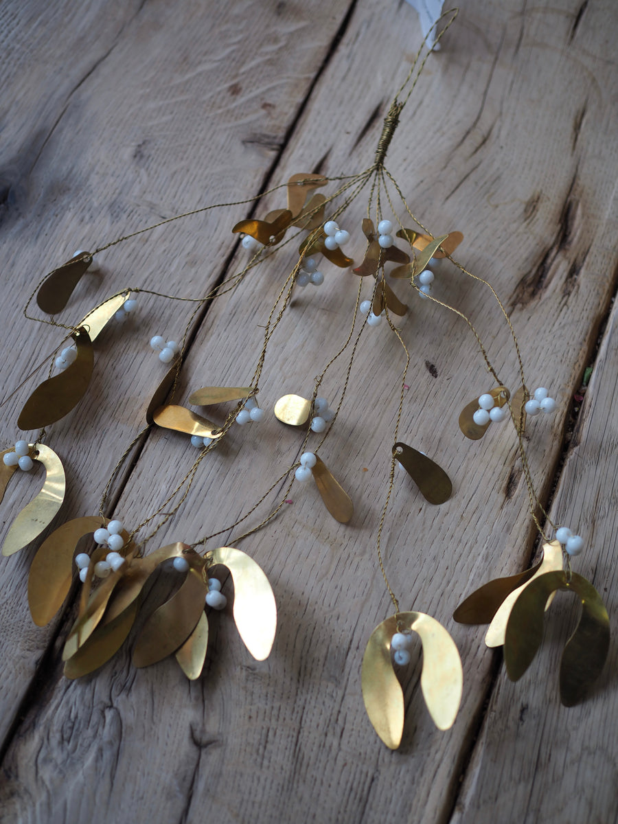 Mistletoe Gold and White Berry Hanging Decoration