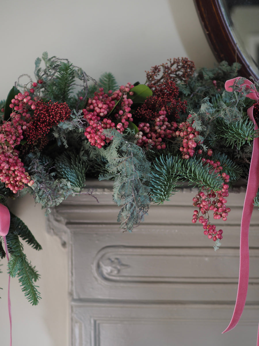 Santa Baby Garland